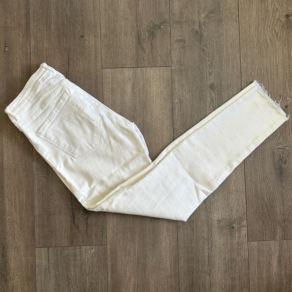 Zara white skinny jeans with distressing size 4